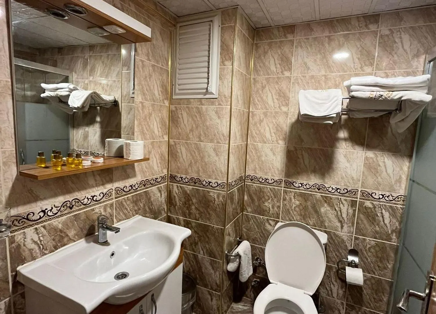 Cenka Otel Selçuk Oda ve Kahvaltı